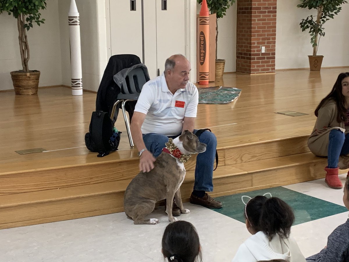 AngelCassetta's tweet photo. An awesome finale to our Service    Animal Performance Task. We had a visit from Gracie, a certified therapy dog and her human Steve. Lots of smiles and love! #wilburinspired https://t.co/JZPW7WaDy3
