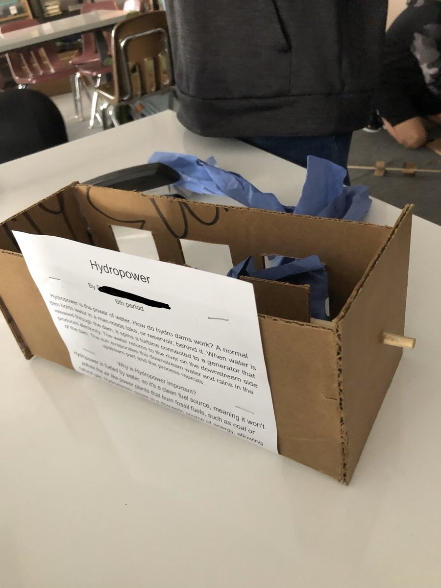 rathclass's tweet photo. βWhen you think about it, crumpling paper is just really unorganized origami.β - 7th grade S as they work on their 3D model for their hydropower presentation #pltwee #EnergyAndTheEnvironment @PLTWorg #spearfishms https://t.co/ZgPH1KeejK