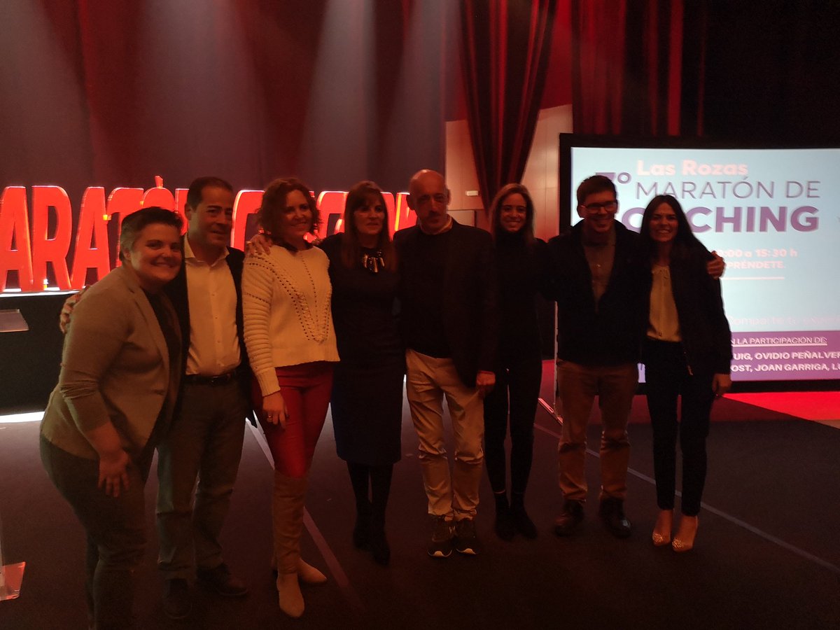 crismolto's tweet photo. Final inmejorable con las personas q han hecho posible q grandes profesionales disfruten como niños en el 7° Maratón de #Coaching Las Rozas: María, Isabel, @anillahg, David, Pablo... y todos los q simplemente lo hacen fácil: gracias mil 4sure! 😎 #LRCoaching #CapitalEmocional https://t.co/h2znvQFmNQ
