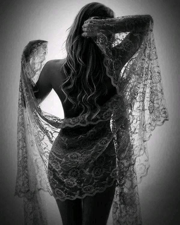 الاحاسيس كالجسد تشعر بالبرد ان لم يحتضنها دفء واهتمام 💔