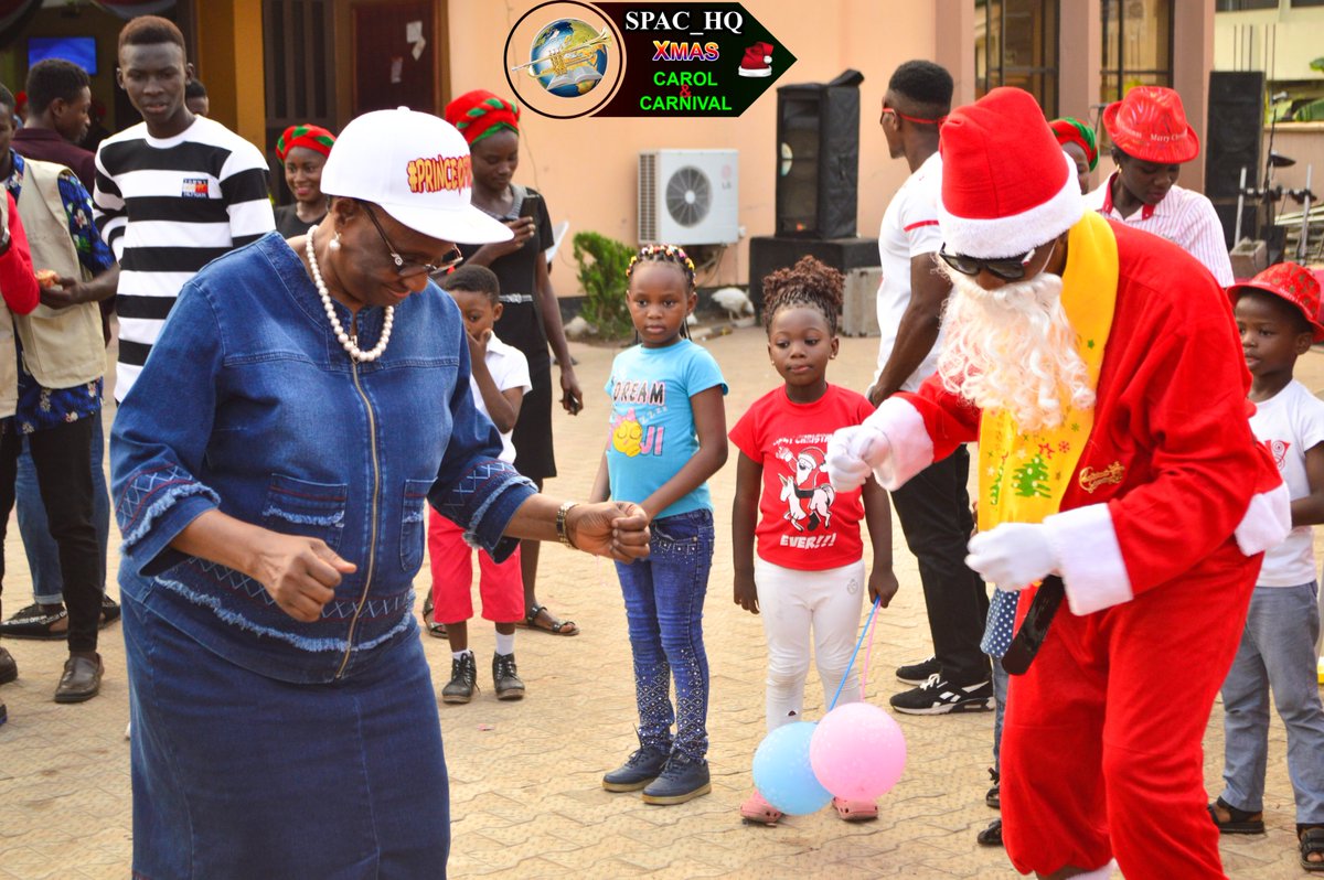 SPACHq's tweet photo. #Day3
#MyMessiah
#XmasCarol2019
#SpacHq https://t.co/o4jy7bvxmD