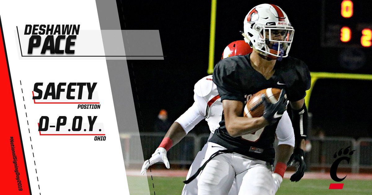 WeAreColerain's tweet photo. Congratulations to Senior Deshawn Pace, makes it official. @GoBEARCATS https://t.co/X2xTuRmb0k