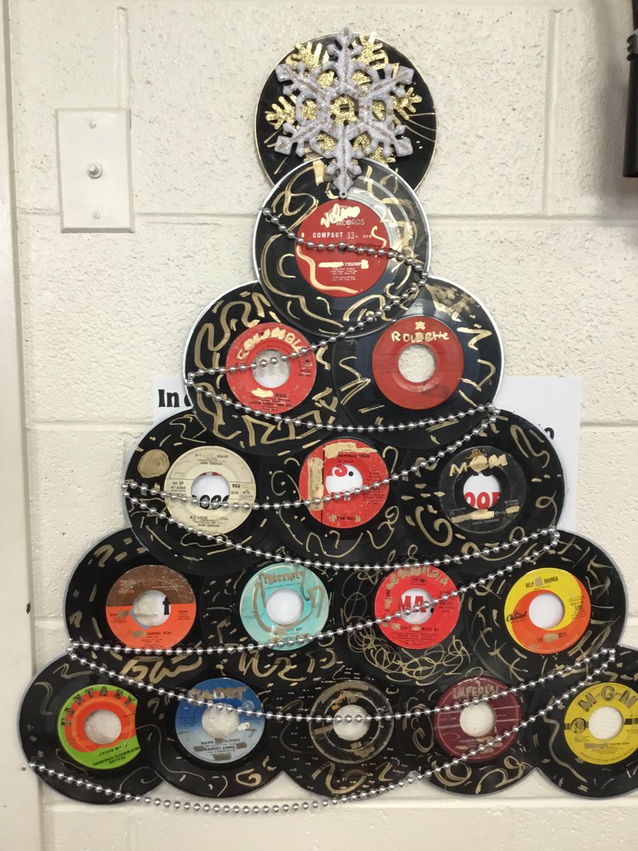 Ms_Steger's tweet photo. Here are a few of my PLTW classes STEM challenge to build a Christmas tree.  Love this challenge, some were very creative! @dailystem #PLTW #STEM https://t.co/HyMyJo4f2I