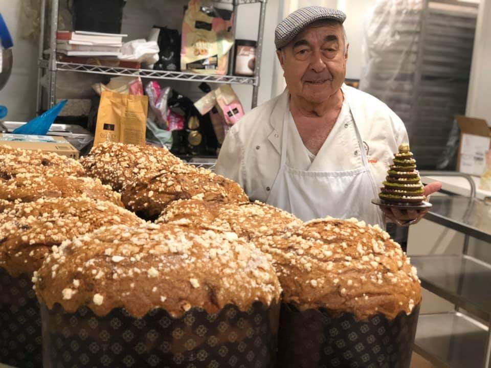 Confitasturias's tweet photo. Panettones y Stollen #dulcesnavideños tradicionales de Italia y Alemania en @Confitasturias @LaGourmandise_ @LaMasera_Leon #leonesp y tienda del obrador en Trobajo #Navidad2019 🎅🎅 https://t.co/AGpMFiiYJv