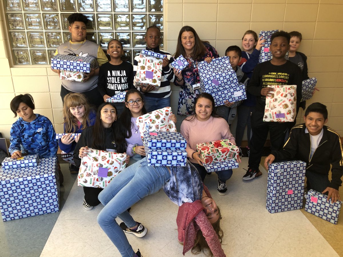 McAdory Middle School Multicultural Club collected 20 presents for needy children!! Go McAdory! #McAdoryMS2019 #jefcoed