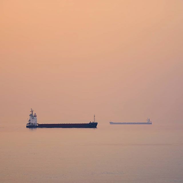2 Ships | #ship #ships #Dardanells #Turkiye #Turky #Canon #CanonGlobal #canonphoto #canonphotography #CanonEOSR #minimalism #minimalist #minimal #minimal_perfection #minimal_greece #sea #ship #ships #ships_best_photos