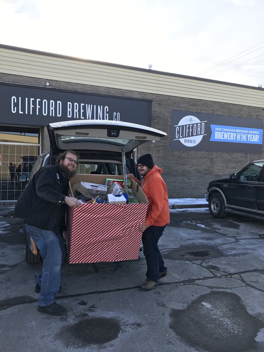 We loaded up all the toys today from the Santa Polk ⁦<a href="/DrunkPolkaroo/">Polk</a>⁩ Christmas benefit to go to ⁦<a href="/AM900CHML/">900 CHML</a>⁩ Tree of Hope. Thx to all who came out and donated! #HamOnt
