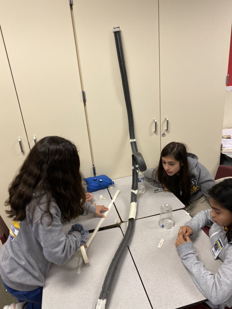 DLo_WDE_AlSD's tweet photo. #awestem days with @YgbInt #StEM students building roller coasters using marbles and tubing. #handsonlearning #STEM #buildacoaster @aliefstem @Alief_SLE https://t.co/kicgKCC3Tp