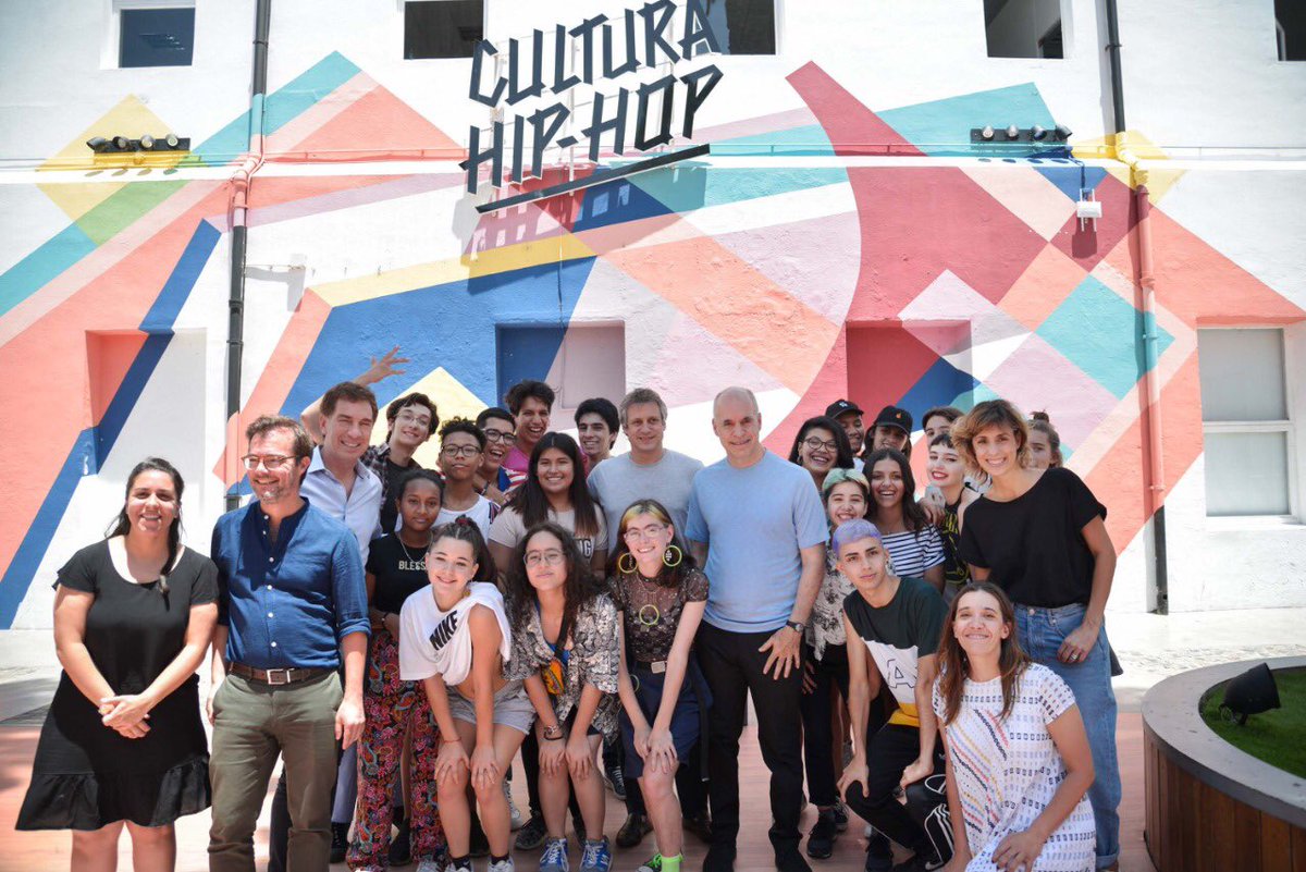 eavogadro's tweet photo. Presentamos las actividades del Verano 2020 de la Ciudad en @elrecoleta, junto a @horaciorodriguezlarreta, @felipemiguelba, @diegosantili, @vivicantoni, Lu Blasco y las chicas y chicos de Clave 1317. https://t.co/uQ6rbiY4ED
