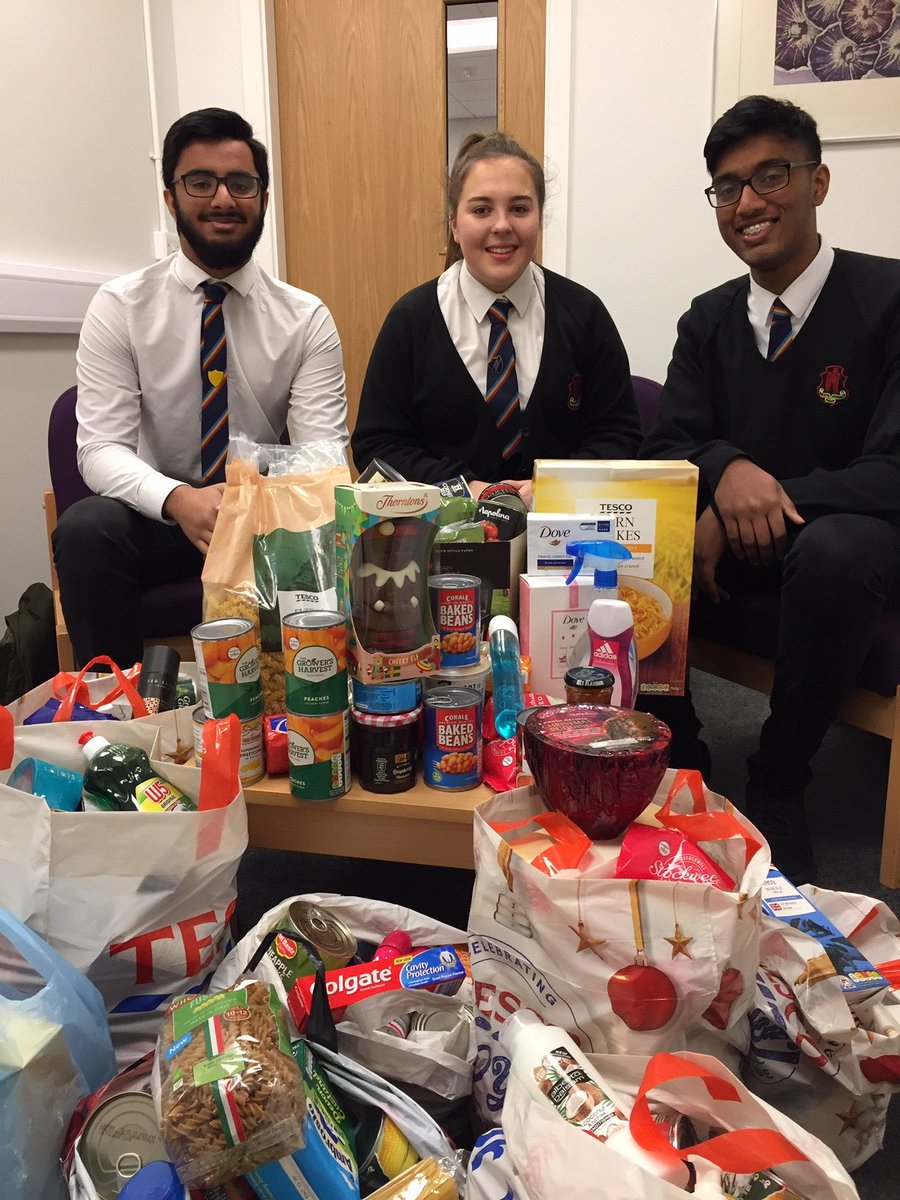 CRGSSixthform's tweet image. Members of our Student Leadership Team have been collecting for the local food-bank run by the Trussell Trust Ribble Valley.  We are very proud of the initiative they’ve shown and the hard work and generosity of our students.