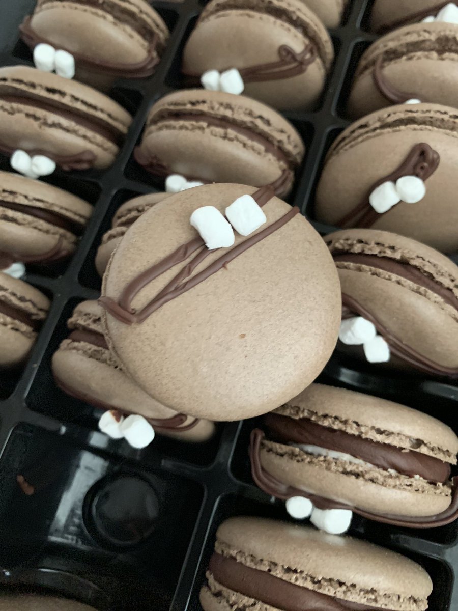 How about a pic of my very popular and delicious hot chocolate macarons? 😋 #royalmacarons