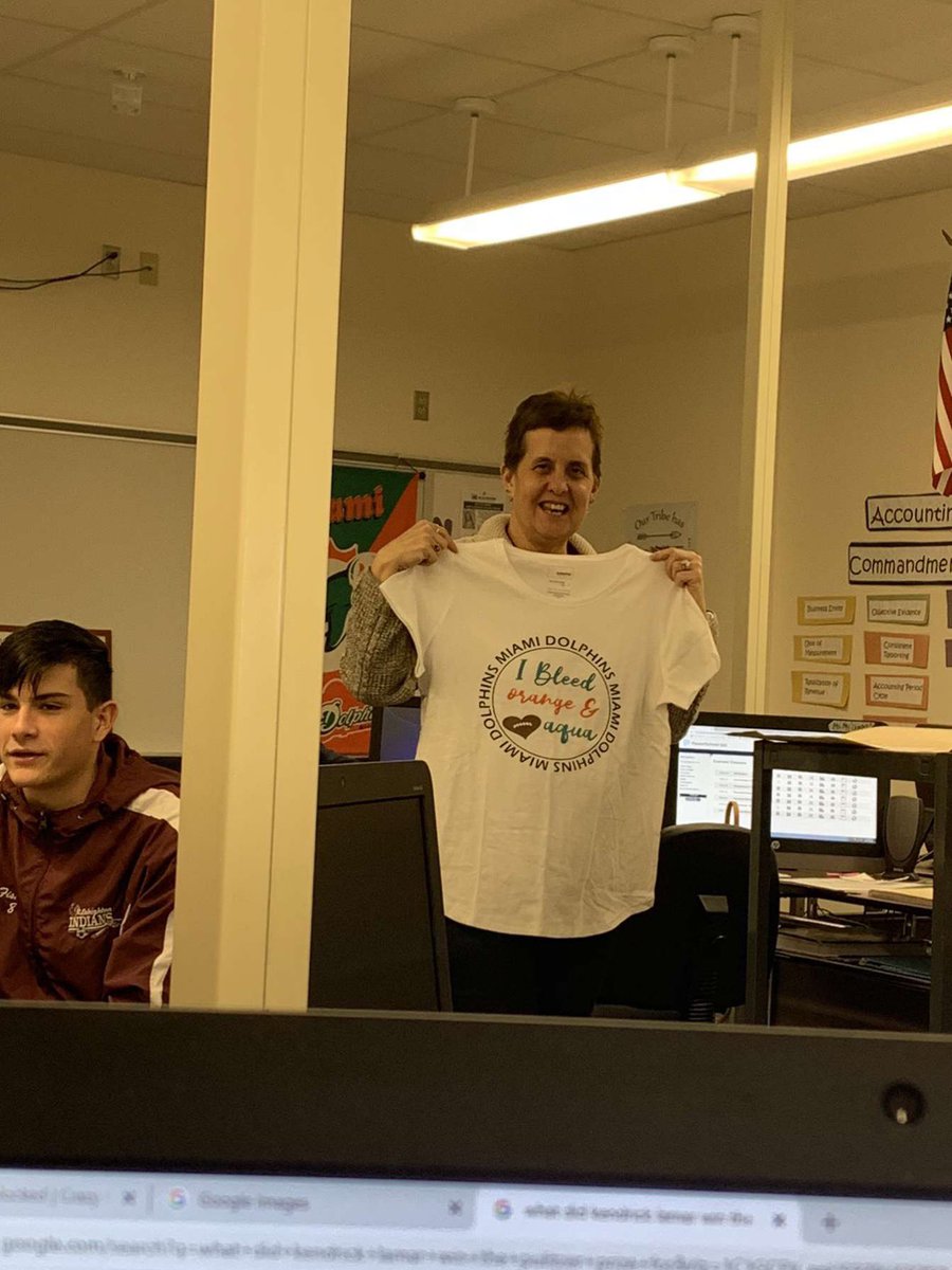 LAHSStudentSection tweet media