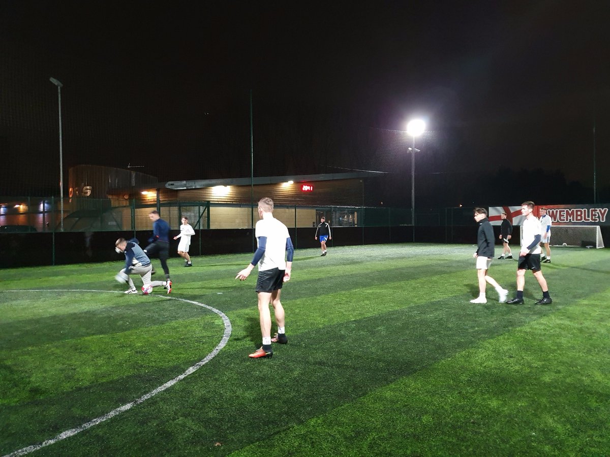 goals_tolworth's tweet photo. 20:30 Kick Offs in the Wednesday League

Pitch 1 2G1S Vs Raggett FC
Pitch 8 Station FC Vs A3 Milan

https://t.co/BC6TMzPjjO

#bonusgame #nextlevelfootball #tolworth https://t.co/gSSe9yFhEZ