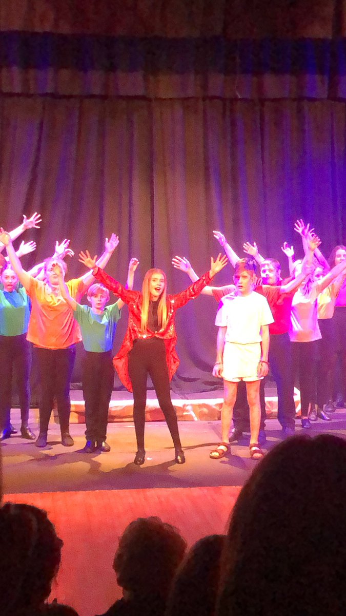 CallyLou21's tweet photo. Amazing production of Jospeh from a bunch of talented students and amazing teachers! You are all fab, I loved it and can’t wait for the next one 🎭😁 @ALCMusicDpt @miss_elias @ALC_SECONDARY https://t.co/XbUvb9PRpl