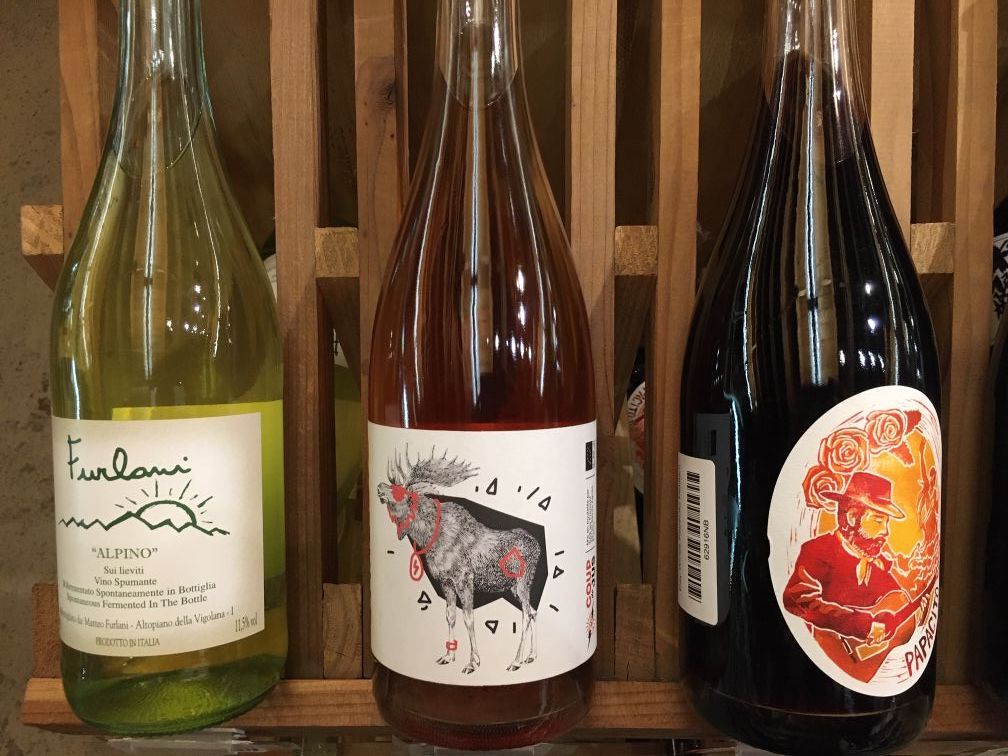 southlyndale's tweet photo. It's #WineWednesday! How about more bubbles?
🥂 🥂 🥂 🥂 🥂🎄
Read the Article:https://t.co/Jla9ZRLMeM
-
#wine #winelover #wineoclock #mpls #Minneapolis #shoplocal #holidaygifts #liquorshop #tangletown #edina https://t.co/KjdHFNImbl