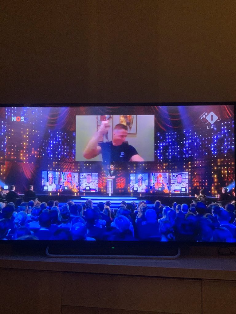 JetzePlat's tweet photo. DANKBAAR!!🔥🔥🔥🙏 Paralympisch sporter van het jaar! https://t.co/PkAsbOfBPg