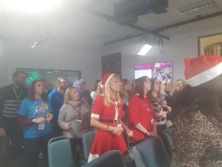 ReubensRetreat's tweet photo. The team were at @TCWorldwideHQ today as Reuben's mummy, Nic took part in a festive #TCTV We were able to share that they are already committed to the future having already raised a staggering ยฃ180,243๐ sometimes Thank You isn't enough ๐#23Steps https://t.co/JeHPqlwB2Z