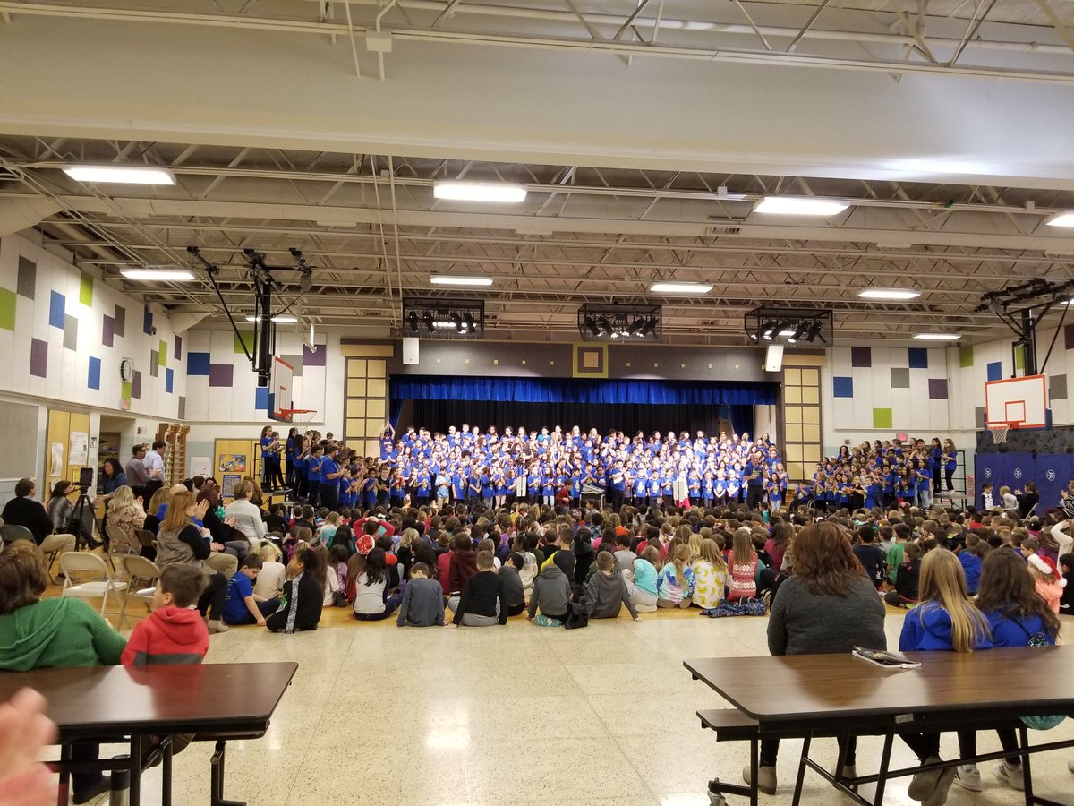 miss_stecklein's tweet photo. Willow Dale Winter concert!  Beautiful music Fourth &amp; Fifth grade.  Nice job Mr. Bauerle  &amp; Mr. Regosch! https://t.co/n9O0pm0GRd