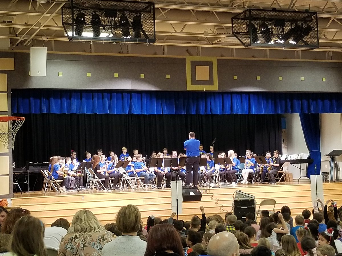 miss_stecklein's tweet photo. Willow Dale Winter concert!  Beautiful music Fourth &amp; Fifth grade.  Nice job Mr. Bauerle  &amp; Mr. Regosch! https://t.co/n9O0pm0GRd