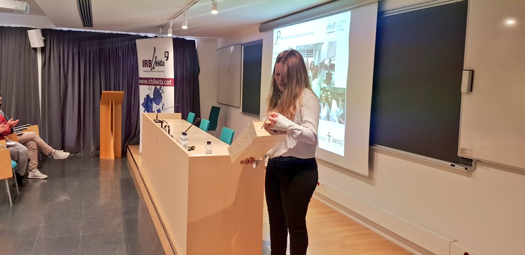 IRBDOCENCIA's tweet photo. @MariaAbadMendez @VHIO
Ha sido un verdadero placer tu participación en nuestra IX Jornada Jesús Montoliu.
Didáctica, cercana i motivadora, una gran docente. 👏👏👏
Desde @IRBLleida_Info esperamos que haya sido una grata visita a #Lleida
Gracias Dra. María Abad https://t.co/UOEC8ukVKP