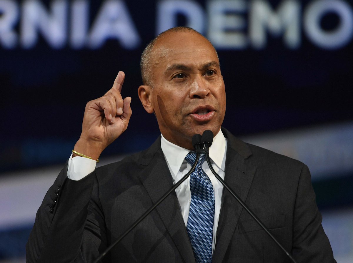 deval_for's tweet photo. Voter by voter. @DevalPatrick starts cracking into the national polls, with nothing but candor, competency and compelling qualifications. #LaterNotLate https://t.co/TPV2N9hqNa
