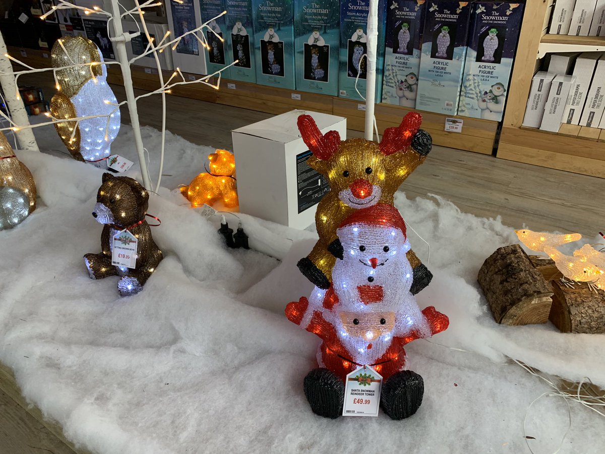 Issac Theophilos tweet media