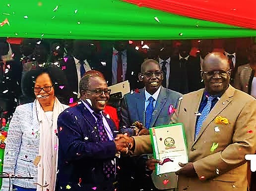 edutvkenya's tweet photo. CS Education Prof George Magoha releases the 2019 KCSE results!!!. A total number of 607,062 candidates were tested with 51% of them male and 49% female. There were more centres in this years examination (10,287) as compared to last years(10,078).  
#KCSE2019
#EDUTVKENYA https://t.co/NXSm3frELB