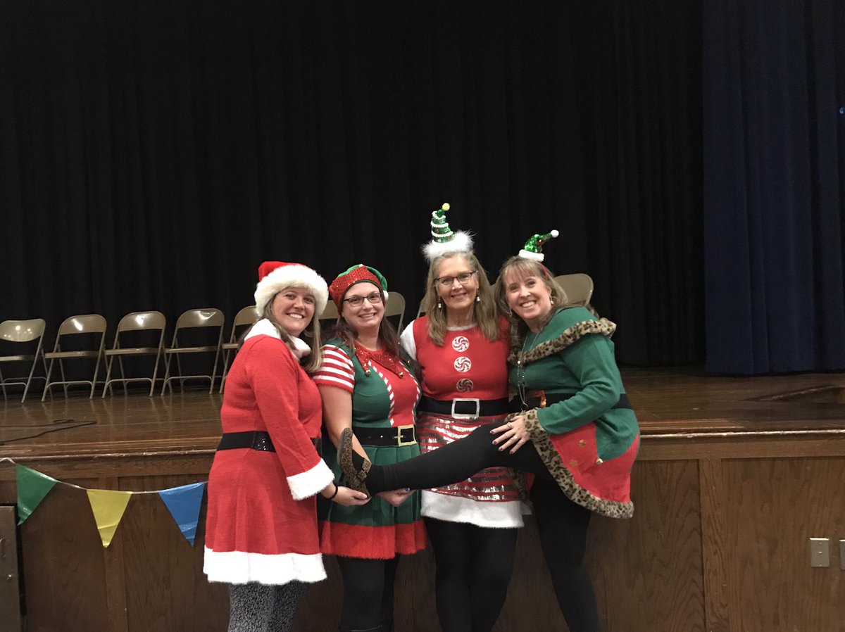 BostJackson's tweet photo. Such fun work pals!! @SouthwestES @ReisingP https://t.co/GHavhR7FId