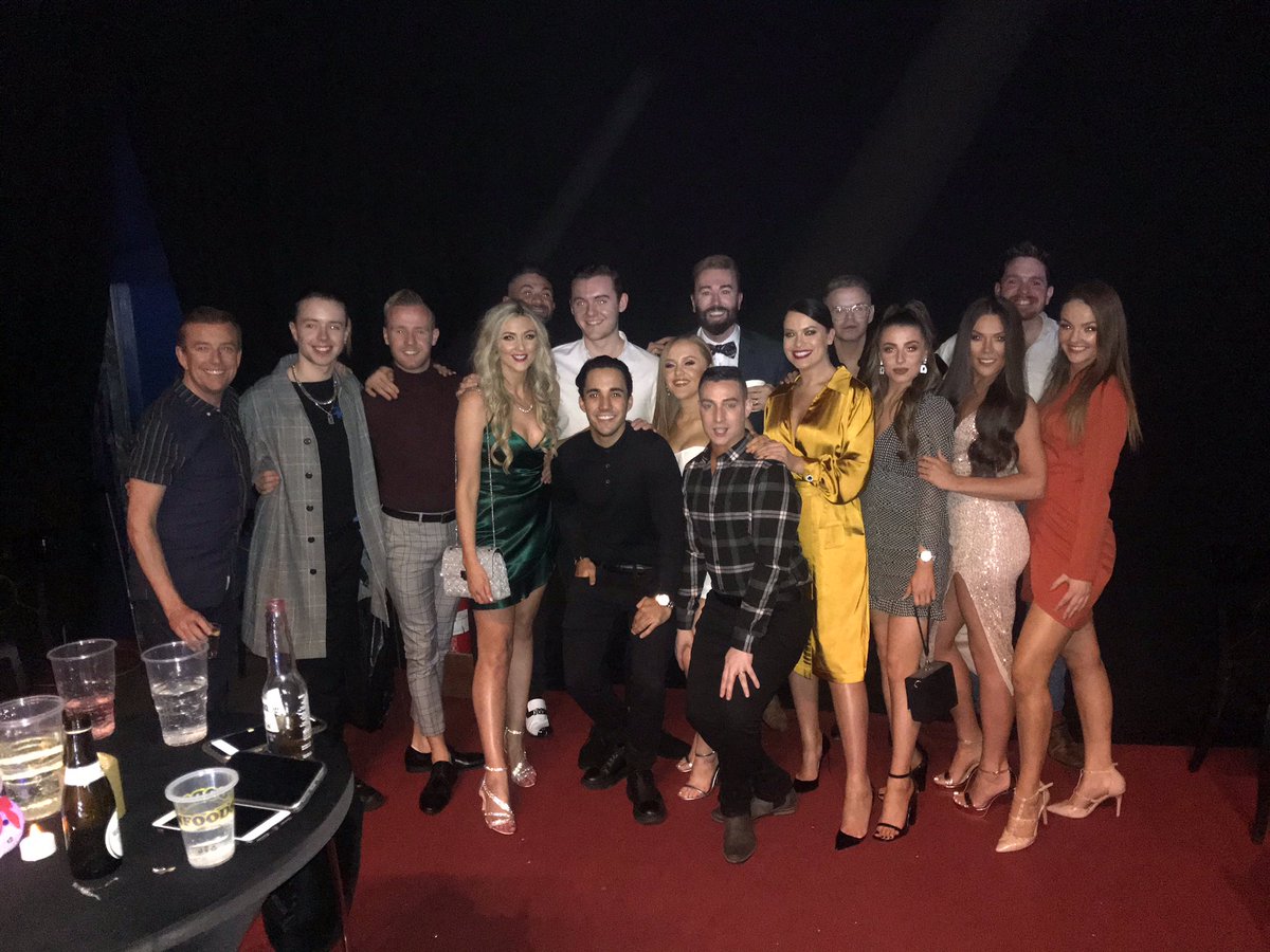 JennyleeDixon's tweet photo. A few pics from last weekβs Official #CheeriosPanto Opening Night ! π§π»ββοΈβ¨ https://t.co/KrmLfrIbOU
