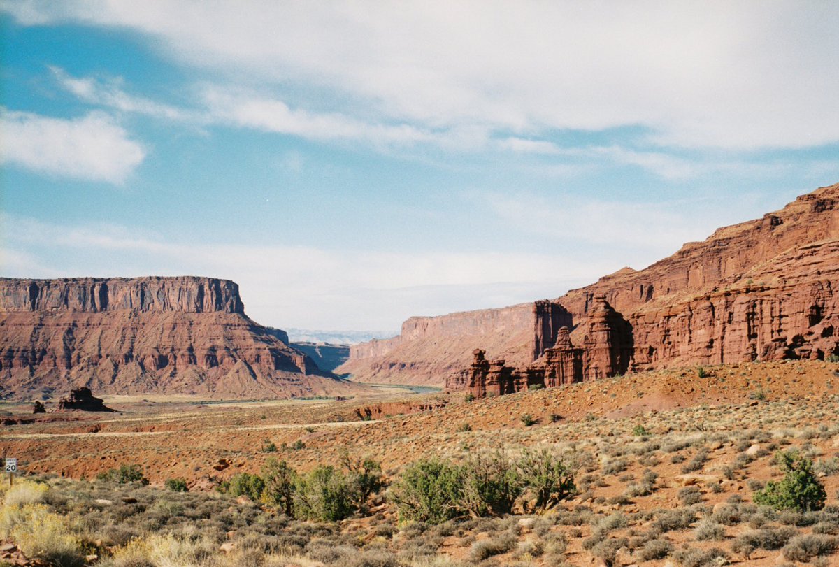 ChideraTorii's tweet photo. Road trip to Moab on #35mm https://t.co/XoAS1WQPLA
