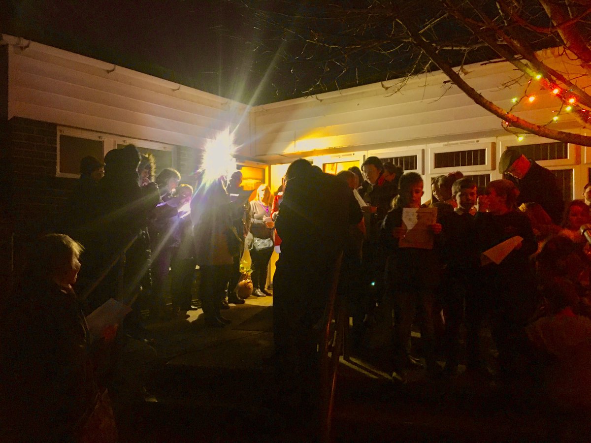 It might only be a small Norfolk school, but when everyone comes together, it’s at its best. Happy holidays to all the staff and families ⁦<a href="/gooderstone_of/">Gooderstone Church Of England Primary Academy</a>⁩ 🌲
