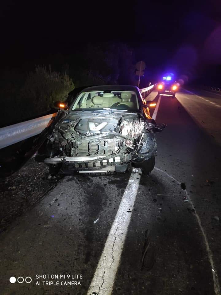 n_plataforma's tweet photo. Día catastrófico en la N-430 que se salda con 3 accidentes. El 1° en Puebla de Don Rodrigo-salida de vía con vuelco-, 2° cerca de Acedera estrellándose contra protecciones laterales, y 3° en Alcolea impactando contra una pieza caída de un vehículo pesado

#desdoblamientoN430 https://t.co/trVzcPG9FU