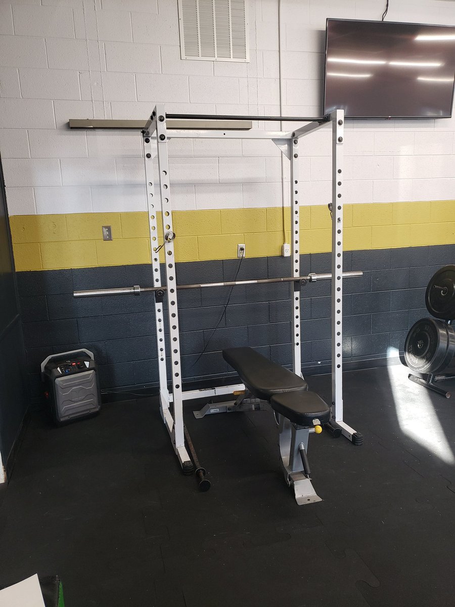 Randy Mustain (@coachmustain) on Twitter photo Nothing more frustrating as a coach.
Athlete:"coach I want to be a champion"
Coach : then tell me what's wrong with this picture.
I'm not here for me... this is for you
<a href="/NHSTracknField/">Neosho Track & Field</a> Nothing more frustrating as a coach.
Athlete:"coach I want to be a champion"
Coach : then tell me what's wrong with this picture.
I'm not here for me... this is for you
<a href="/NHSTracknField/">Neosho Track & Field</a>