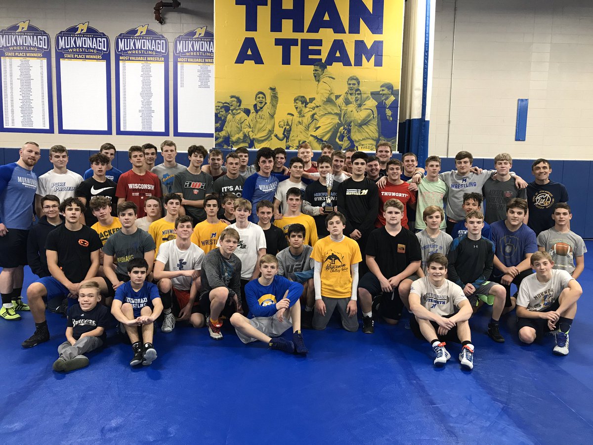105.7 The Fan Team of the Week <a href="/Mukwrestling/">Mukwonago Wrestling</a> <a href="/1057FMTheFan/">105.7</a>