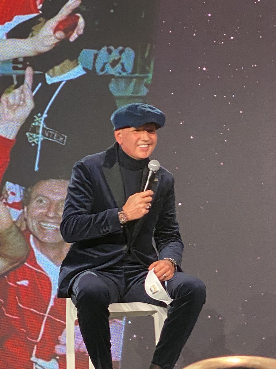 Che bello vedere Sinisa sorridere! ❤️ #GazzettaSportsAwards