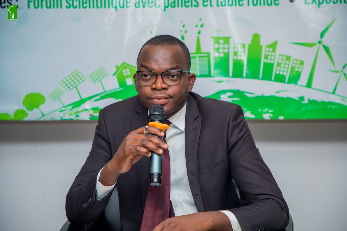 JEB_2019's tweet photo. Ricardo Loic Kpekou de l'ORTB était bien present pour animer le Panel 1 des Journées Eco-citoyennes du Benin.
#JEB2019 https://t.co/4e4TbECCeC