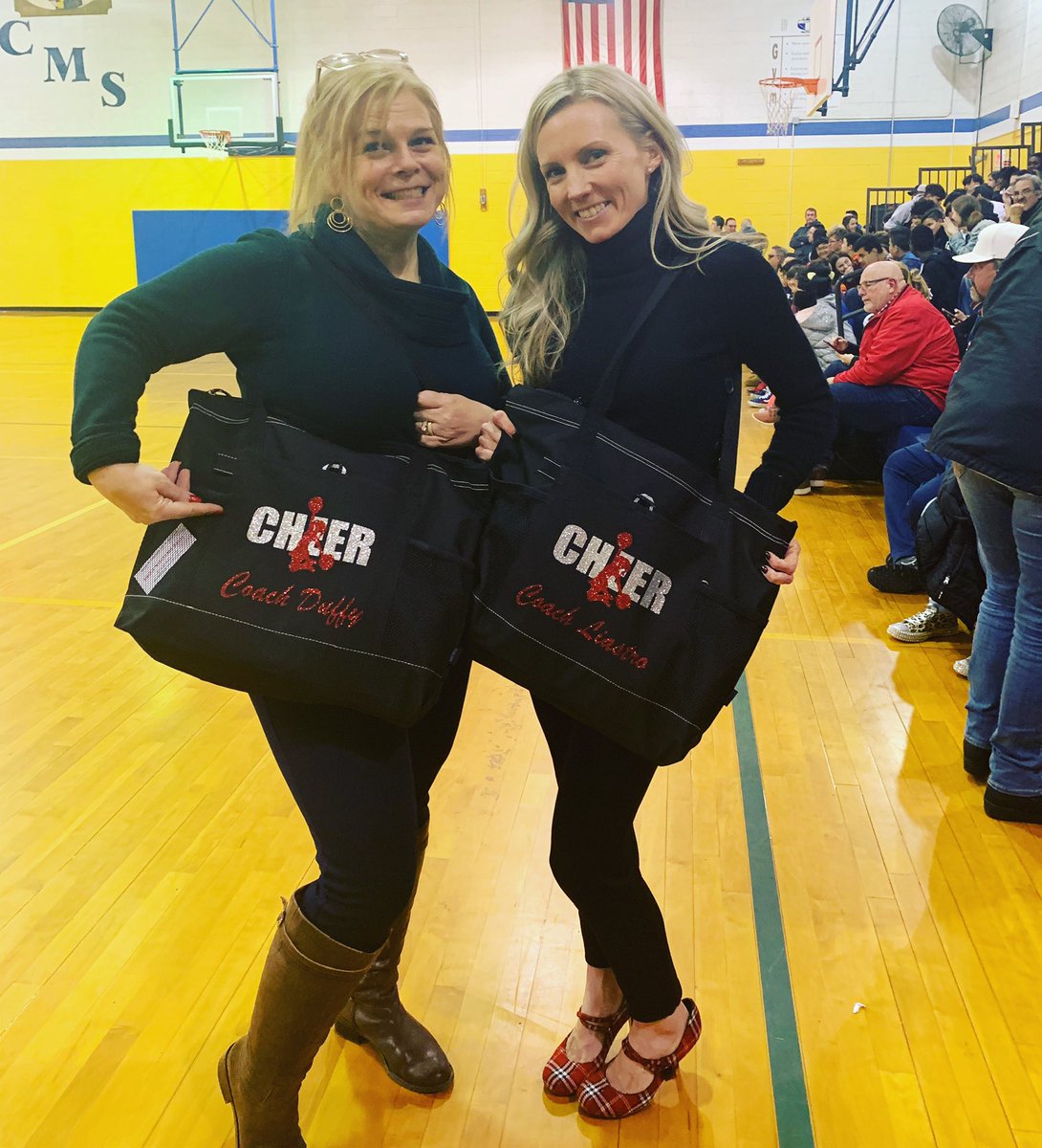 L❤️VE our new cheer bags! So lucky to have such an awesome group of cheerleaders this year and SO PROUD to be your coach! ❤️🖤📣 #WMScheer @MrsDuffyWMS