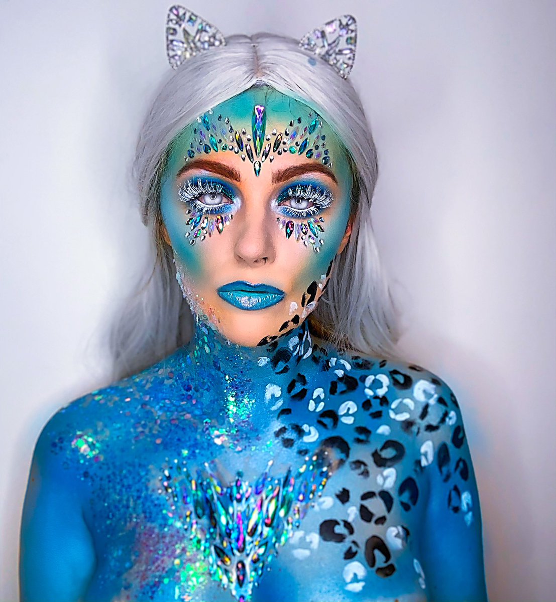 #snowleopard #12DaysOfChristmas