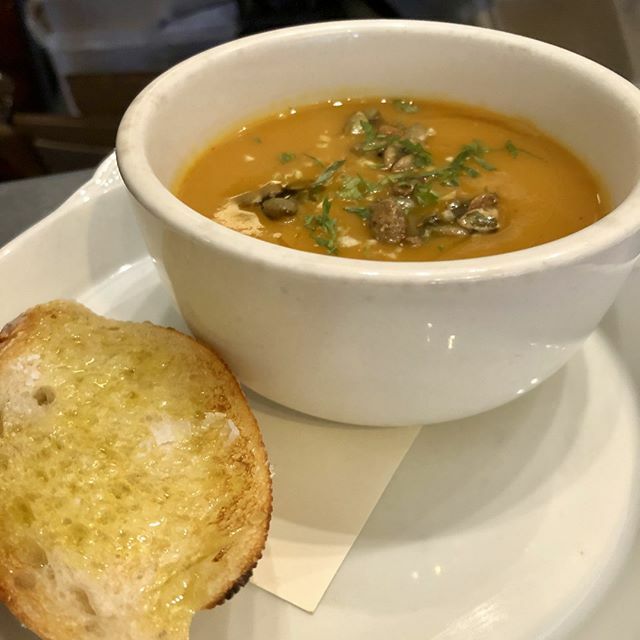 julietunionsq's tweet photo. Apple and Squash soup topped with candied pepitas. Made just for you by @rachael.e.collins. Stop by tonight for a cup or a bowl alongside a glass of riesling.
#UnionSquareMA #SomervilleMA #JulietStyle #ServiceAllDay #JulietAndCompany #EveryoneTogether #… https://t.co/D3szLTCmBj https://t.co/ON5FfhatnO
