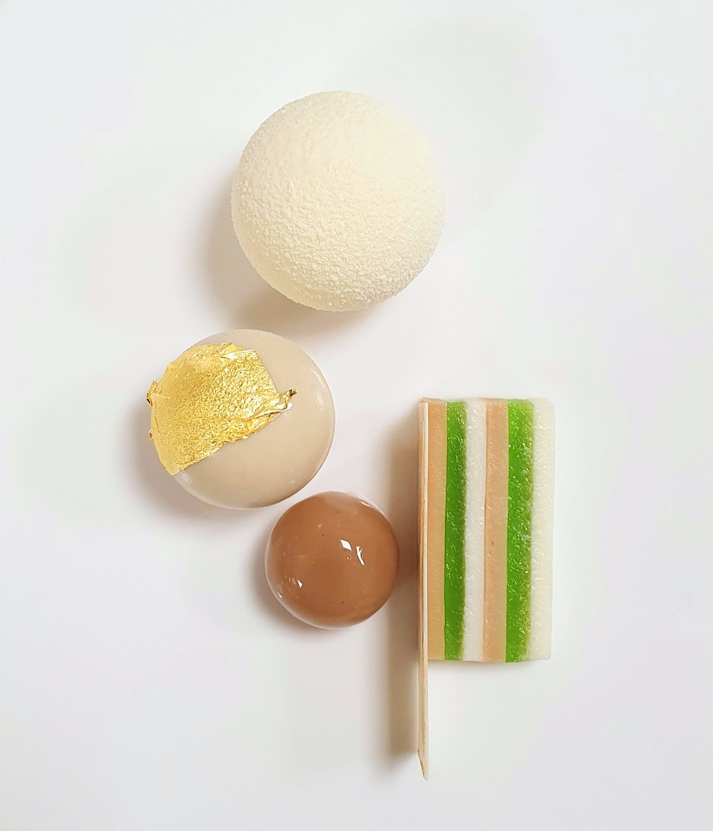paulapastry's tweet photo. "Opalys - Chestnut - Apple - Cookie"
@ashfordcastle
@redcarnationhotels
#AshfordCastle #redcarnationhotels
#Valrhonauk #Valrhona #opalys #Chestnut #apple #cookies #PavoniItalia #pastryelite
#pastrychef #madeinpavoni
#MakeItHappen
#maketravelmatter https://t.co/D4NPxY7XeW