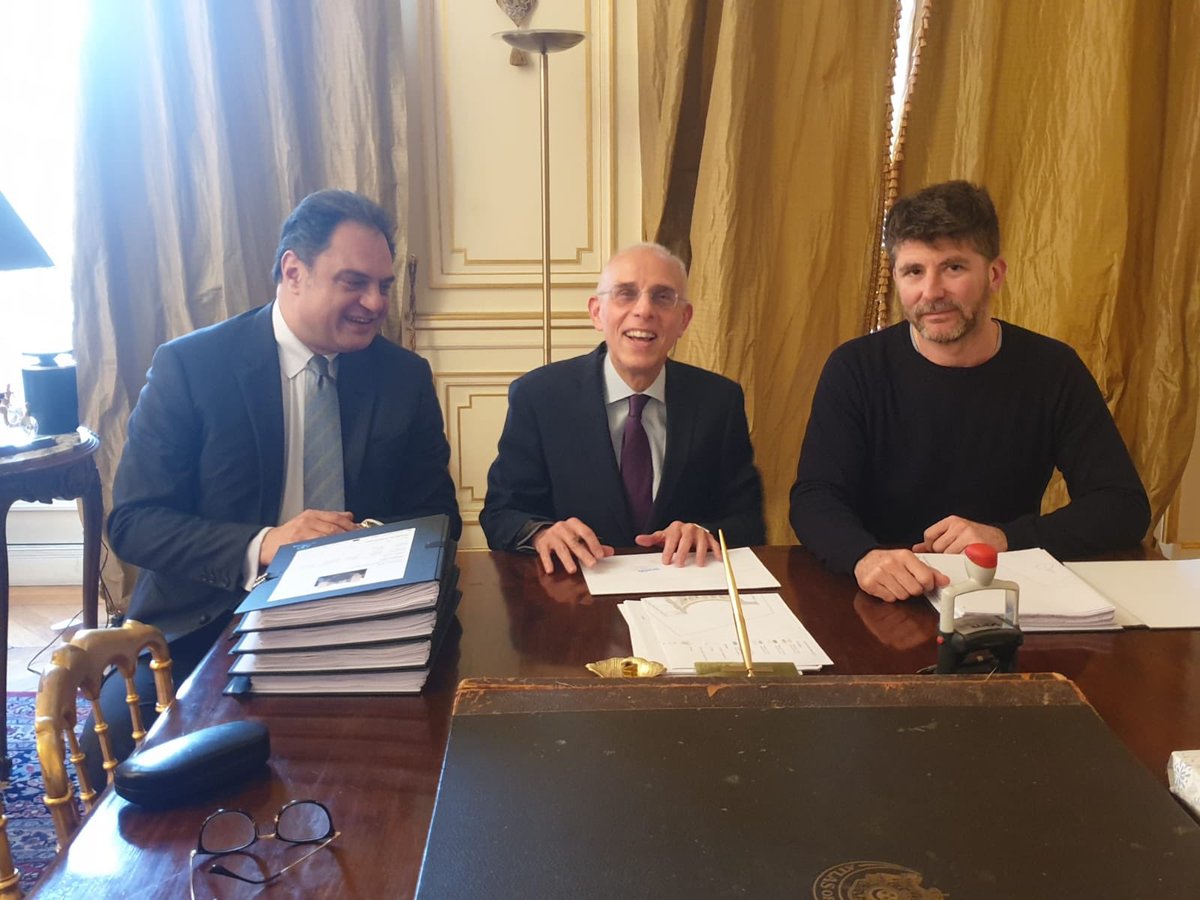 Une nouvelle étape décisive dans le projet de maison de l’Egypte à la :<a href="/ciup/">Ha ha ha Gusty :-))</a>, la signature de la demande de permis de construire en présence de son excellence Ehab Badawy, ambassadeur d’Egypte à Paris.