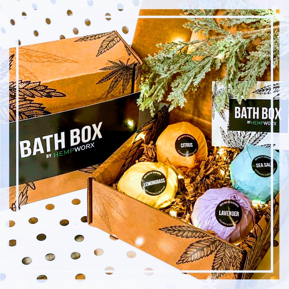 HempworxNeashka's tweet photo. Nourish your dry winter skin with this HempWorx Bath Box.
Available in 4 unique scents, each bath bomb is infused with 100mg of hemp seed oil and 10mg of CBD. It's a beautiful gift set for a friend or perfect addition to your self-care routine. #CBD #bathtime #Bathbox #relax https://t.co/EkT2vyasH2