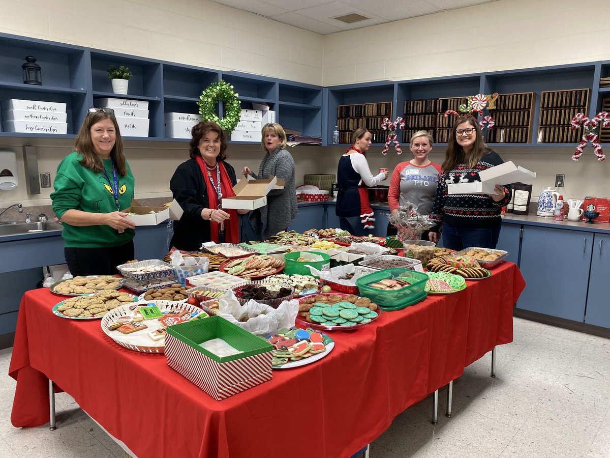 Much deserved spoiling of our staff today!  #ashlandsoar
