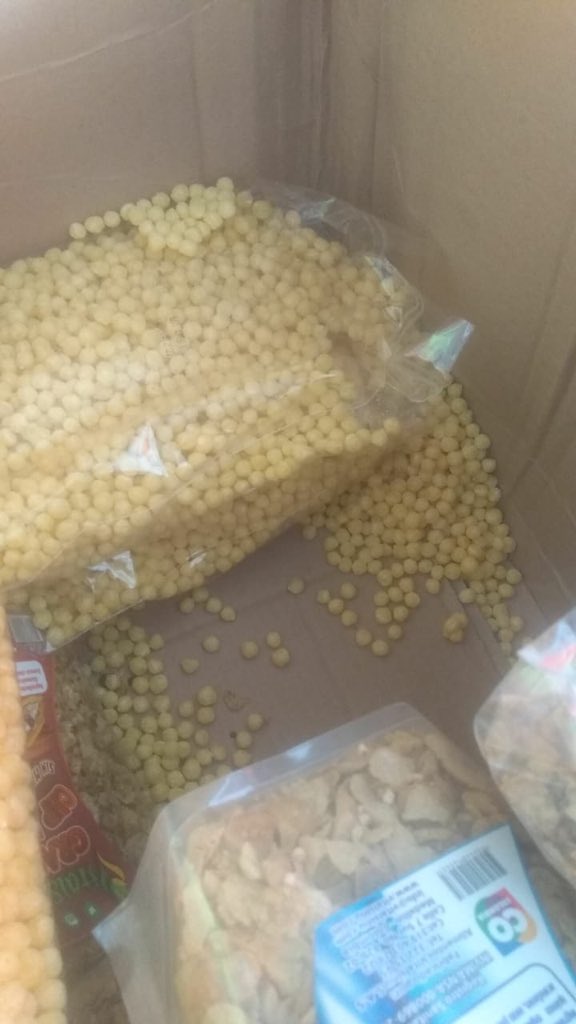 Vitalsinu's tweet photo. @Interrapidisimo @FenalcoBogota @Espumados_SA @BanPichinchaCol @Colsubsidio_Ofi 700030965268 así llegó el producto. https://t.co/NlkFWPh1Xp