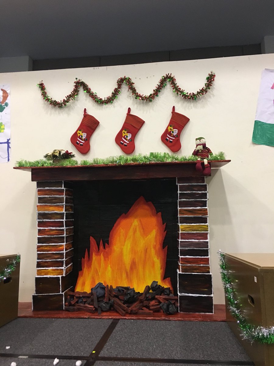 When life gives you small brush, you go against its size and make BIG thing. Assisting @AnnaKok16 in her massive fireplace. Team collaboration project = successful #scaffolding #teamworkmakesthedreamwork