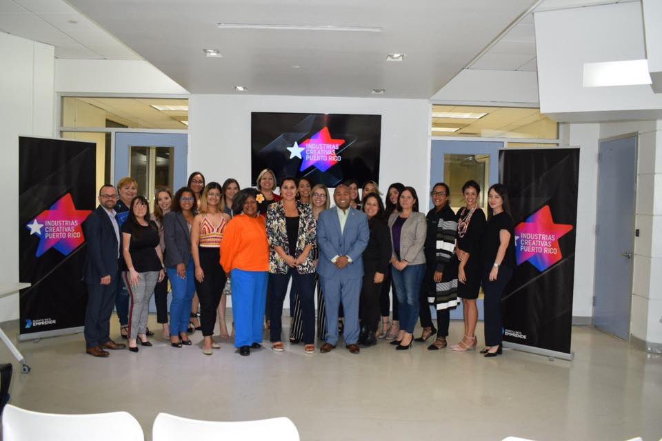 CCEPuertoRico's tweet photo. Hoy seleccionamos los 10 planes de negocio de nuestra iniciativa dirigida a la mujer emprendedora y creativa. Agradecemos a nuestro panel del jurado @NermaAlbertorio del Centro para Emprendedores, Natalia Figueroa @AgujaLocal y Carmen Valentin de Hazel Bar #PRemprende https://t.co/SkFLcIAEdI