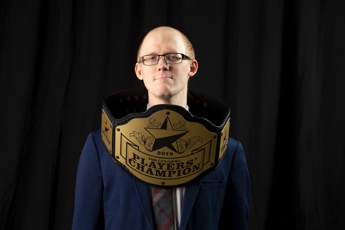 Tayter57's tweet photo. I needed to test my lighting for the winner of the #scgpc. @Nickthos didn't hesitate to help me out. #Clout https://t.co/pf3sx3SVjd