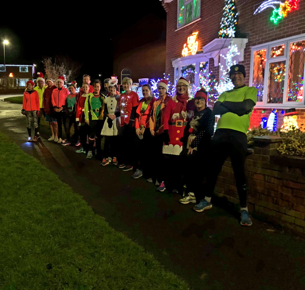 Another lovely run this evening with club members 👍taking in the #Whitby festive lights🏃‍♀️🏃‍♂️🎄 Merry Christmas to you all and a very happy New year! 🤶🎅 <a href="/SBCSportsDev/">Scottish Borders Council Sports Development Team</a> @RunTogether_ <a href="/TotalWhitby/">Total Whitby</a> <a href="/UKRunChat/">UKRunChat</a> <a href="/EnglandAthletic/">England Athletics</a>