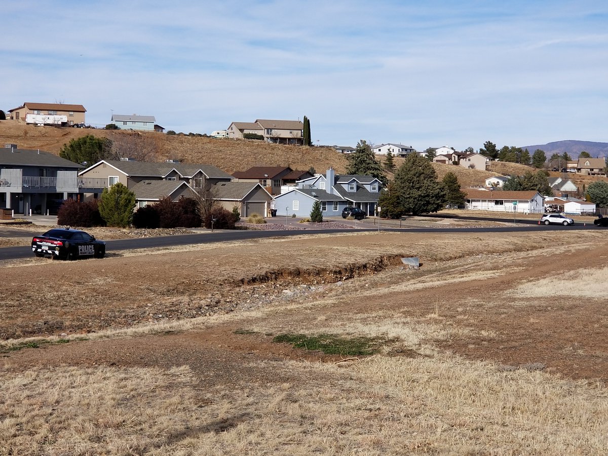 mefrein's tweet photo. Police are currently blocking off Lakeshore Dr. between Whipsaw Lane and McClintock Cir. in Prescott Valley while they manage an incident. Watch the Courier and https://t.co/vzc11Wj407 for details as they become available. 

#CourierNews https://t.co/pcEd6NtIdM