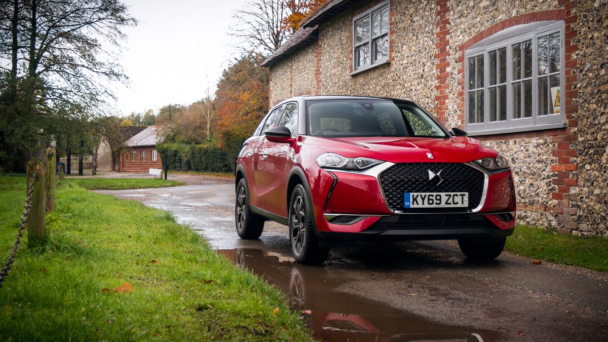IT’S LIVE! For our latest adventure we take to the wheel of the new DS 3 Crossback. It’s like the old DS 3 hatch, just taller, longer and wider...
youtu.be/uZcfGx6Q01w